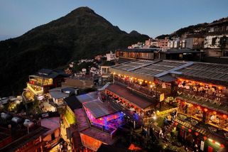 Chcete perfektní fotky? Asijská vesnička Ťiou-fen jako by vypadla z ikonického filmu - Novinky